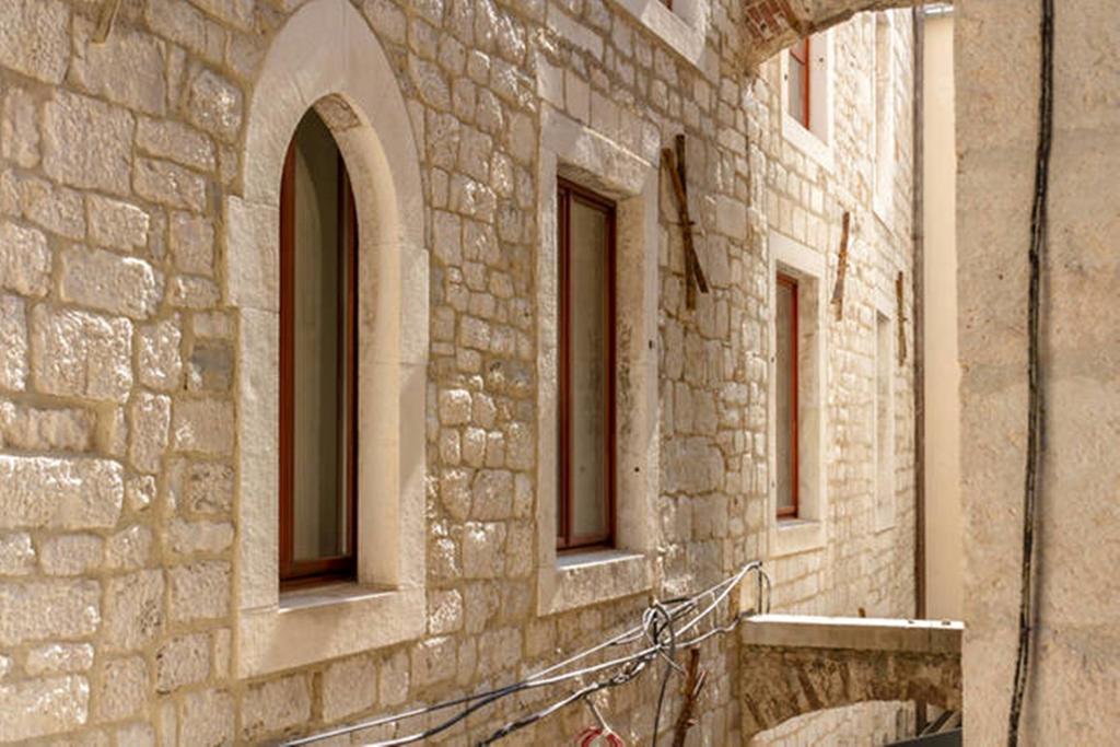Apartments Emperor Oasis Split Bagian luar foto